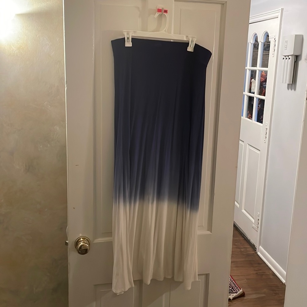 Torrid size 0 maxi skirt ombré tie dye